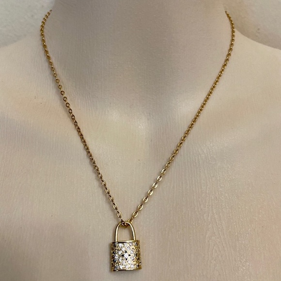 Gold Tone Elegant Padlock Charm with 18in Chain Necklace - Picture 1 of 13